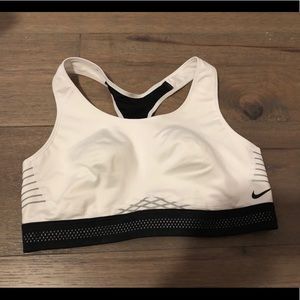 NIKE DRI-FIT Racerback Medium Sports Bra